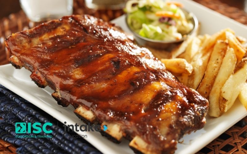 Sườn nướng BBQ là món ăn phổ biến ở Mỹ