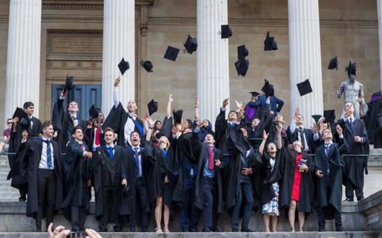 Sinh viên đại học University College London