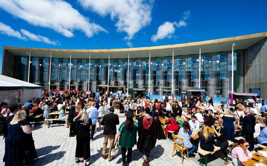 Sinh viên đại học University of Central Lancashire